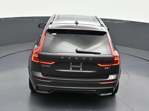 Used 2024 Volvo XC60 B5 Ultimate AWD/4WD image 19