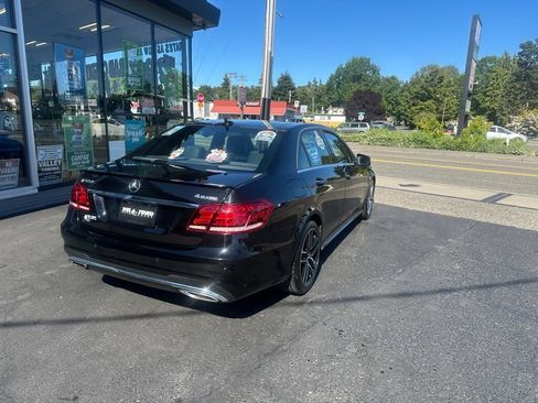 Used 2014 Mercedes-Benz E 550 4MATIC Sedan image 5