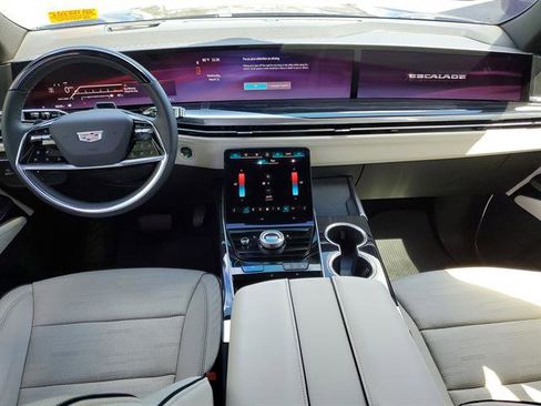 Used 2026 Cadillac Escalade Sport w/ LPO, ONYX Package image 18