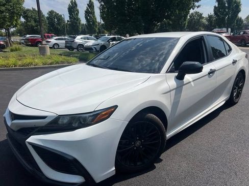 Used 2021 Toyota Camry SE FWD image 6