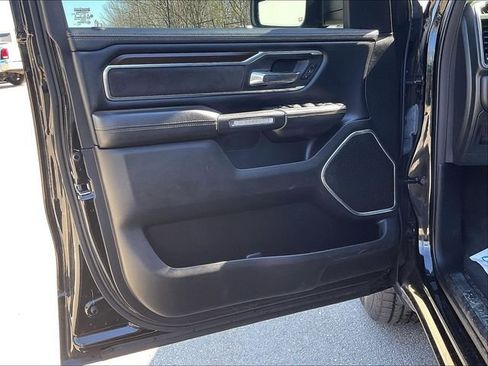 Used 2022 RAM 1500 Laramie AWD/4WD image 7