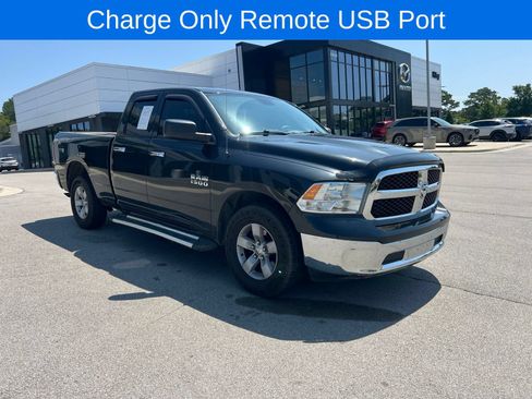 Used 2016 RAM 1500 Classic SLT RWD image 3