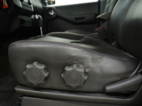 Used 2011 Nissan Xterra PRO-4X w/ Pro-4x Leather Pkg image 22