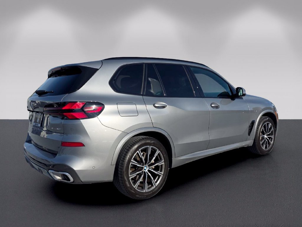 Certified 2025 BMW X5 xDrive40i w/ Executive Package AWD/4WD image 4