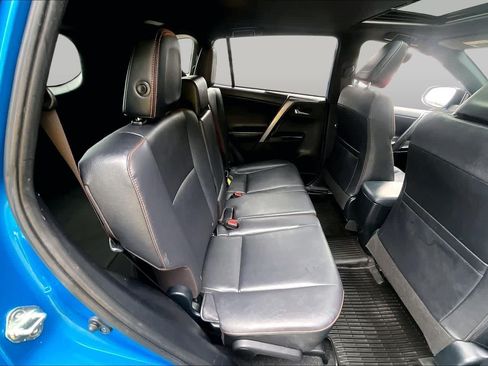 Certified 2018 Toyota RAV4 SE w/ Power Extra Value Package AWD/4WD image 19