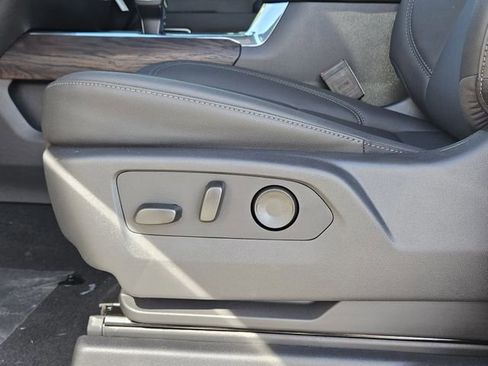 New 2026 GMC Sierra 1500 SLT w/ SLT Premium Package image 18