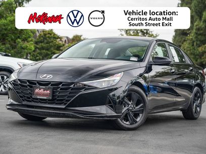 Used 2023 Hyundai Elantra SEL w/ Cargo Package