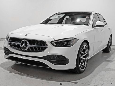 Used 2026 Mercedes-Benz C 300 4MATIC Sedan image 3