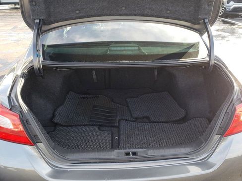 Used 2016 Nissan Altima 2.5 SR w/ LED Appearance Package image 5