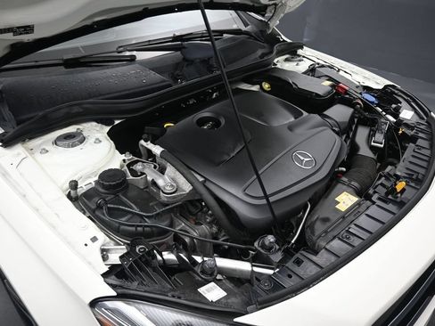 Used 2016 Mercedes-Benz GLA 250 image 46