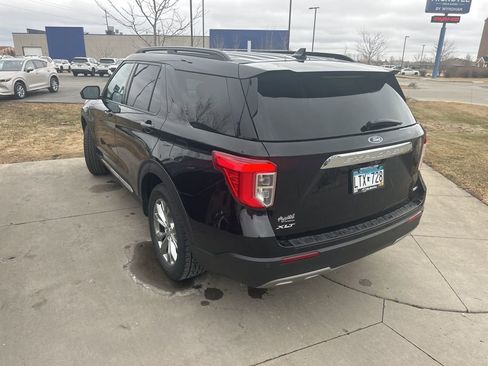 Used 2020 Ford Explorer XLT w/ Equipment Group 202A image 12