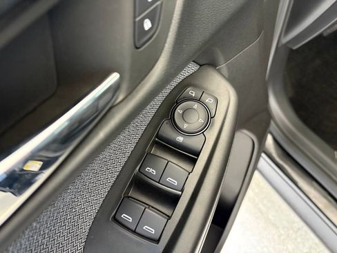 Used 2024 Chevrolet TrailBlazer LT w/ LT Cold Weather Package AWD/4WD image 27