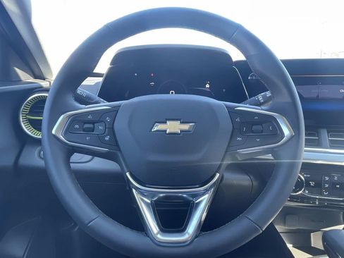 New 2026 Chevrolet Trax LT w/ Driver Confidence Package image 24