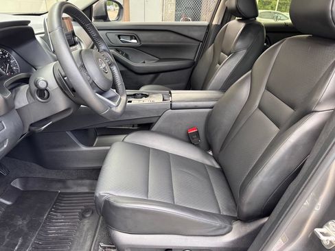 Used 2024 Nissan Rogue SV w/ SV Premium Package FWD image 10
