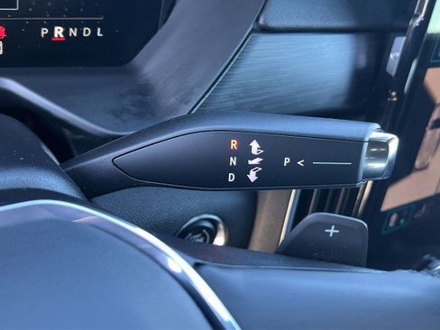 Used 2025 GMC Acadia Elevation image 16