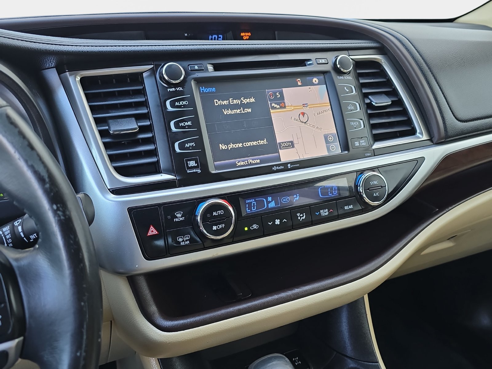 Used 2015 Toyota Highlander Limited w/ Driver Technology Package AWD/4WD image 23