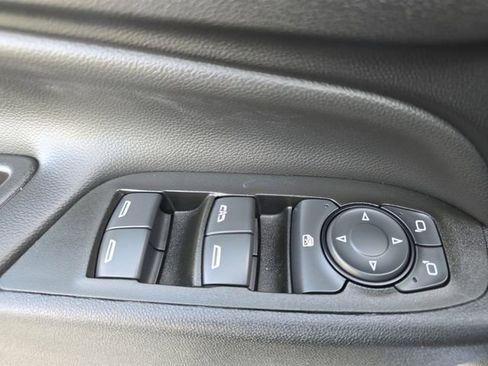 Used 2022 Chevrolet Equinox LT image 30