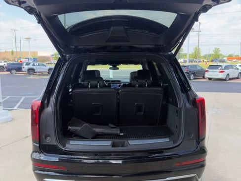Used 2023 Cadillac XT6 Premium Luxury w/ LPO, Floor Liner Package AWD/4WD image 13