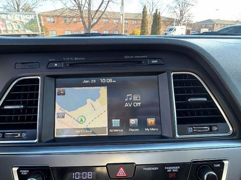 Used 2016 Hyundai Sonata Limited w/ Option Group 04 image 11