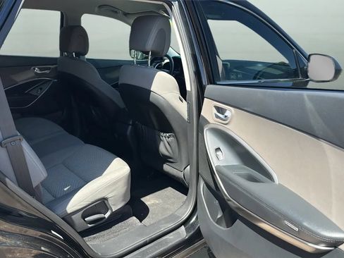 Used 2018 Hyundai Santa Fe SE FWD image 22