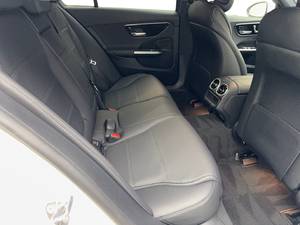 Used 2023 Mercedes-Benz C 300 Sedan image 39
