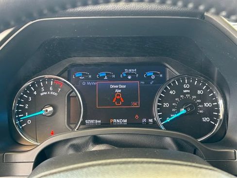 Used 2020 Ford Expedition XLT w/ Equipment Group 202A AWD/4WD image 8