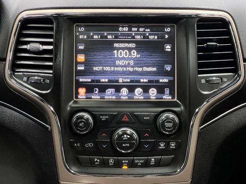 Used 2016 Jeep Grand Cherokee Limited image 24