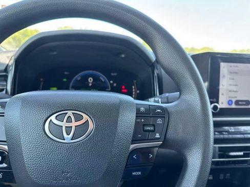 Used 2025 Toyota Camry LE FWD image 12
