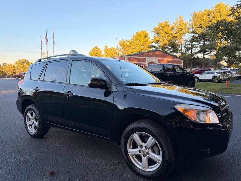 Used 2008 Toyota RAV4 4WD V6 image 3