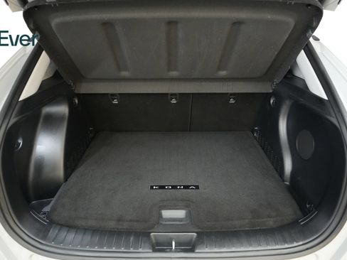 Used 2024 Hyundai Kona Limited FWD image 8