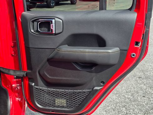 Used 2025 Jeep Wrangler Unlimited Sahara w/ Safety Group AWD/4WD image 48