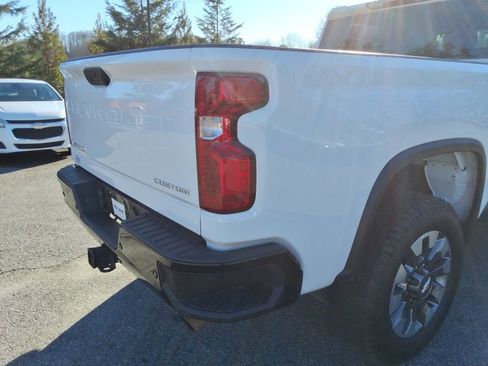 Certified 2024 Chevrolet Silverado 2500 Custom w/ Custom Value Package image 15