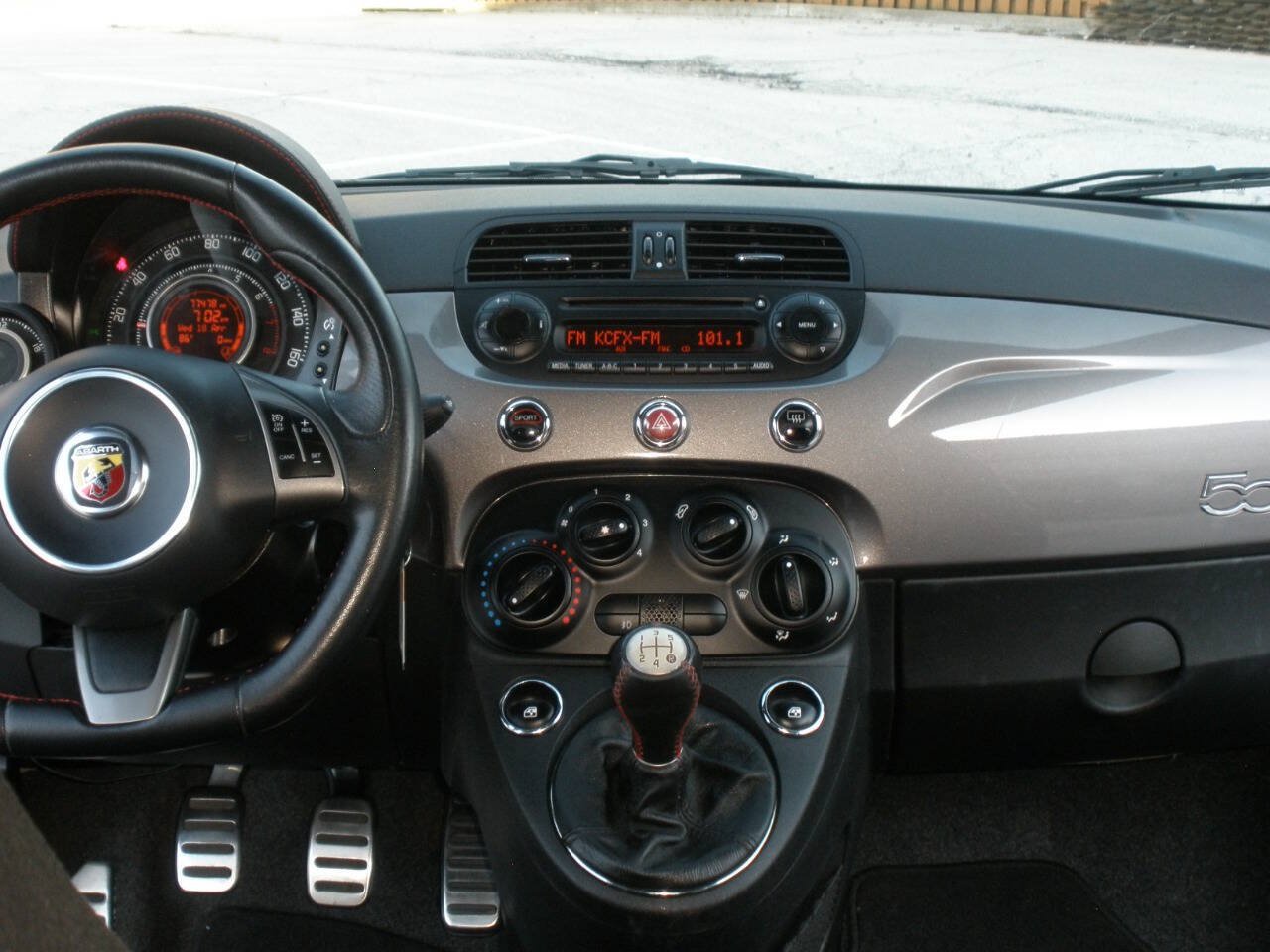 Used 2013 FIAT 500 Abarth FWD image 27