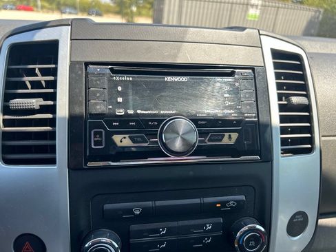 Used 2016 Nissan Frontier SV RWD image 12