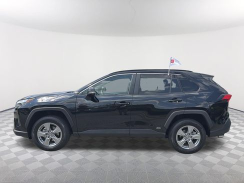 Certified 2025 Toyota RAV4 LE AWD/4WD image 14