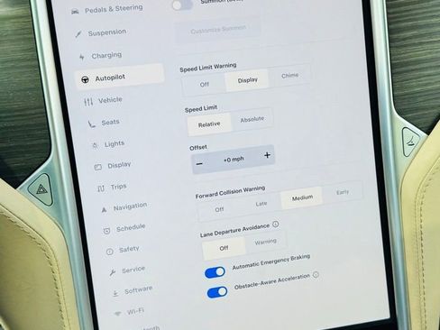 Used 2016 Tesla Model X P90D image 24