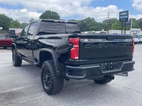 New 2026 Chevrolet Silverado 2500 ZR2 w/ LPO, Dark Essentials Package AWD/4WD image 5