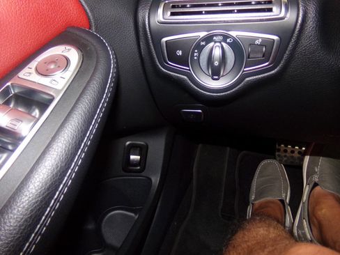 Used 2020 Mercedes-Benz C 300 Sedan w/ AMG Line image 56