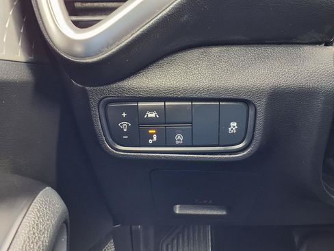 Used 2022 Kia Soul LX w/ Technology Package FWD image 9