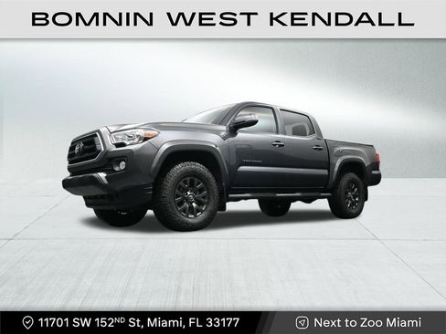 Used 2022 Toyota Tacoma SR5 w/ Technology Package image 20