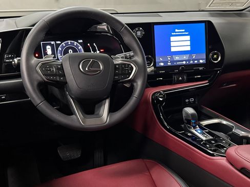 Used 2025 Lexus NX 250 FWD image 38