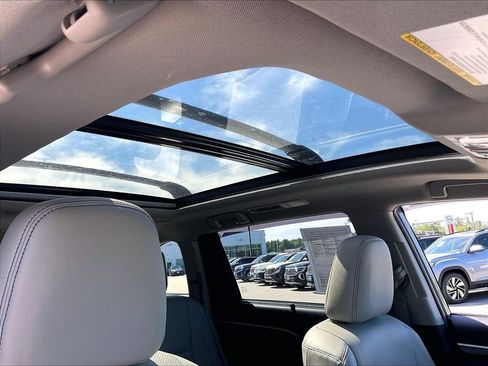 Used 2019 Toyota Highlander Limited Platinum AWD/4WD image 22