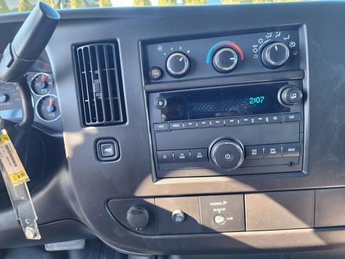 Used 2024 Chevrolet Express 2500 w/ Driver Convenience Package image 32