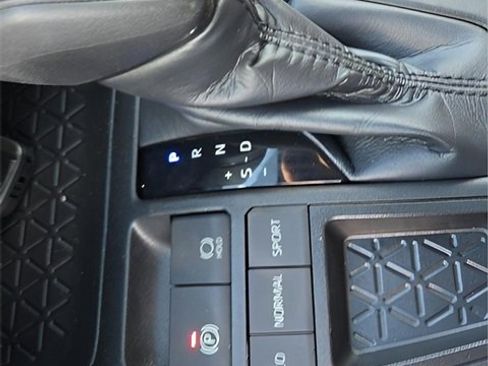 Used 2020 Toyota RAV4 XLE w/ Convenience Package image 20