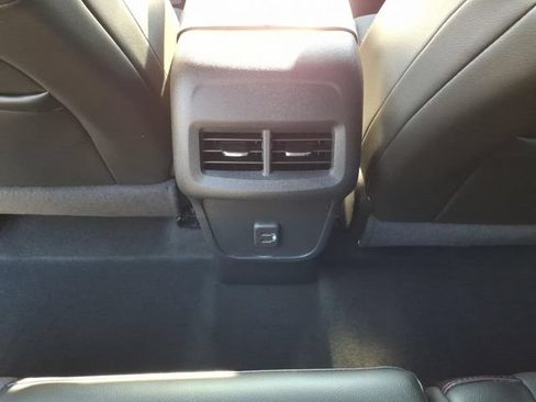 Used 2023 Chevrolet Equinox RS FWD image 6