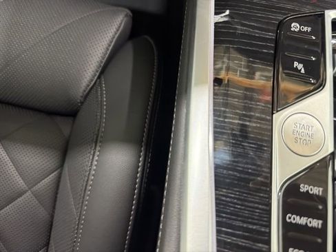 Certified 2024 BMW X7 xDrive40i w/ M Sport Package image 41