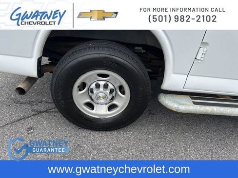Used 2023 Chevrolet Express 2500 w/ Driver Convenience Package image 12