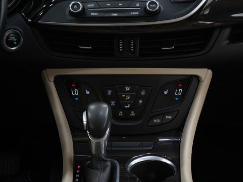 Used 2020 Buick Envision Essence AWD/4WD image 17