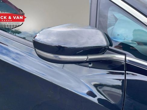 Used 2017 Chevrolet Bolt LT FWD image 41