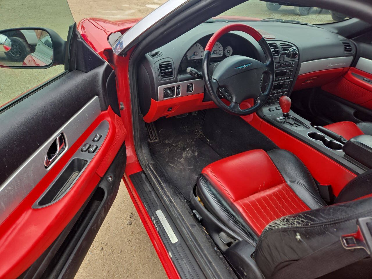 Used 2005 Ford Thunderbird RWD image 15